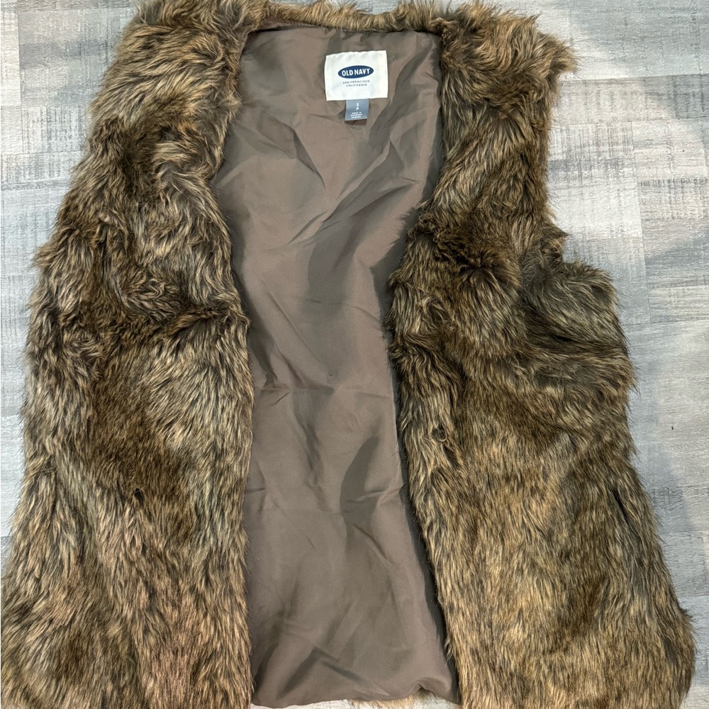 Old Navy Faux Fur Vest in Brown